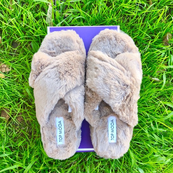 TOP Moda Shoes - Light Taupe Fluffy Slippers